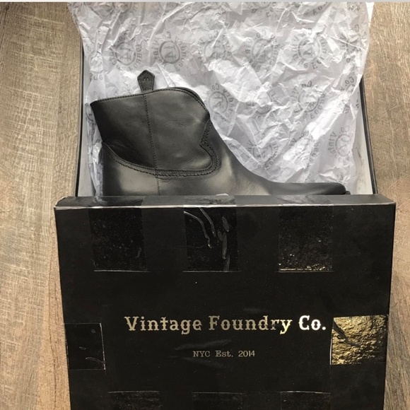 Vintage Foundry Co Women's Arielle Boot. - Picture 2 of 4